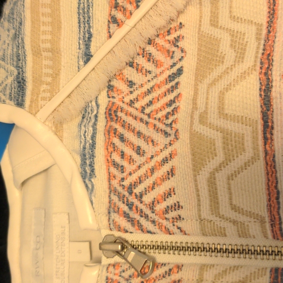 Old money textured topper - Picture 5 of 5